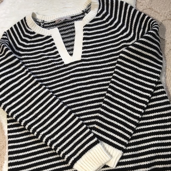 GAP Sweaters - GAP black/white striped sweater SIZE M